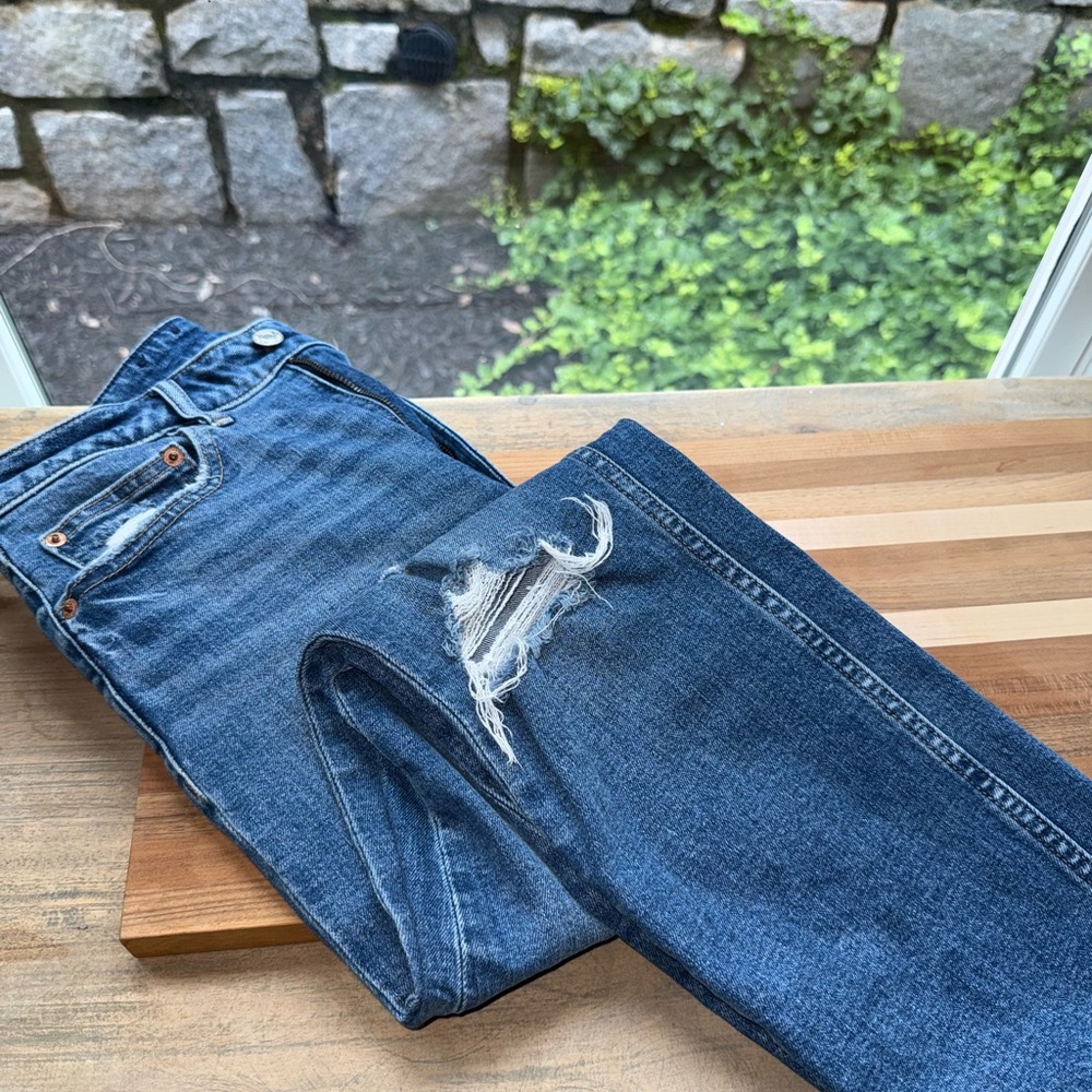 GAP Distressed High Rise Slim Straight Blue Jeans- Size 6 Tall